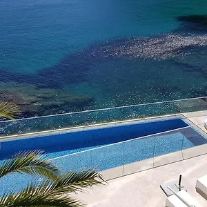 https://les-residences-du-soleil-hotel-la-calanque.fr-provencehotel.com