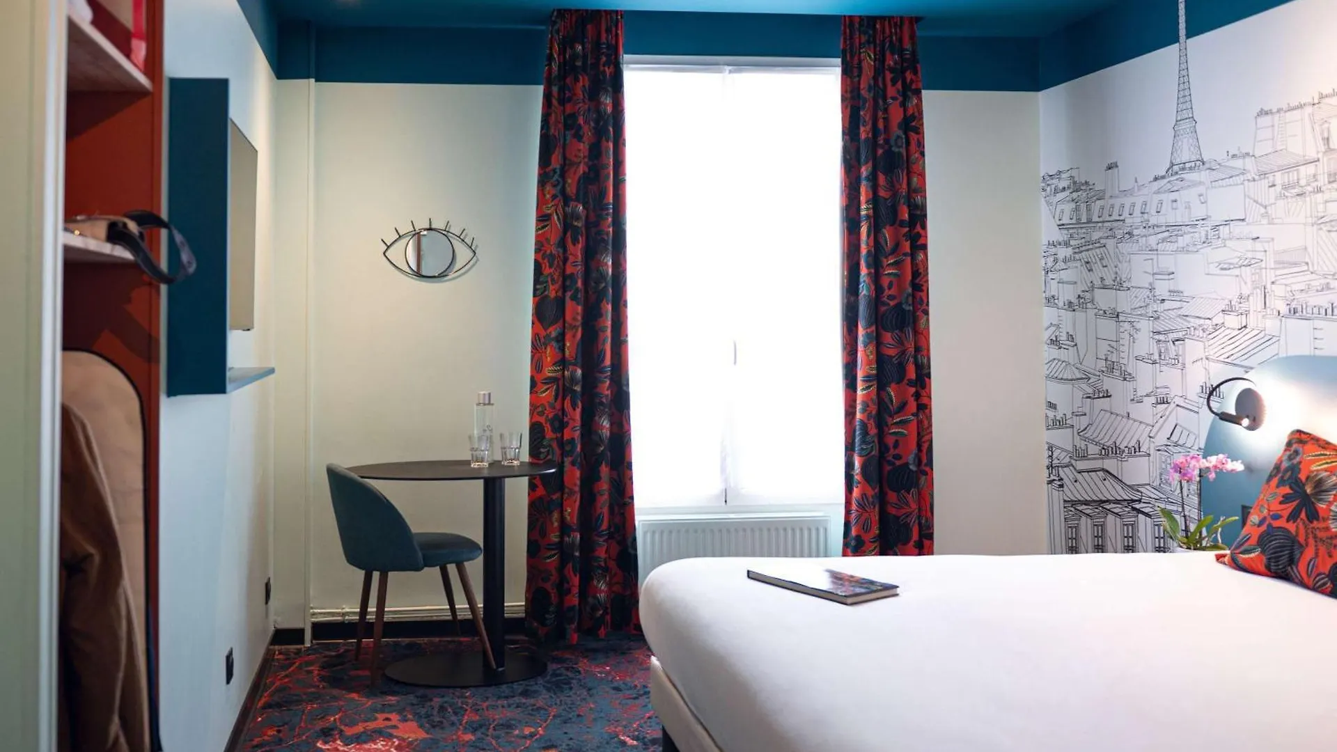 Ibis Styles Paris Batignolles Hotel 3*,